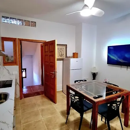 公寓 Junto Al Mar 1 *