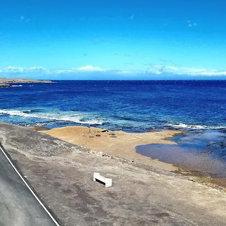 Junto Al Mar 1 * La Mareta
